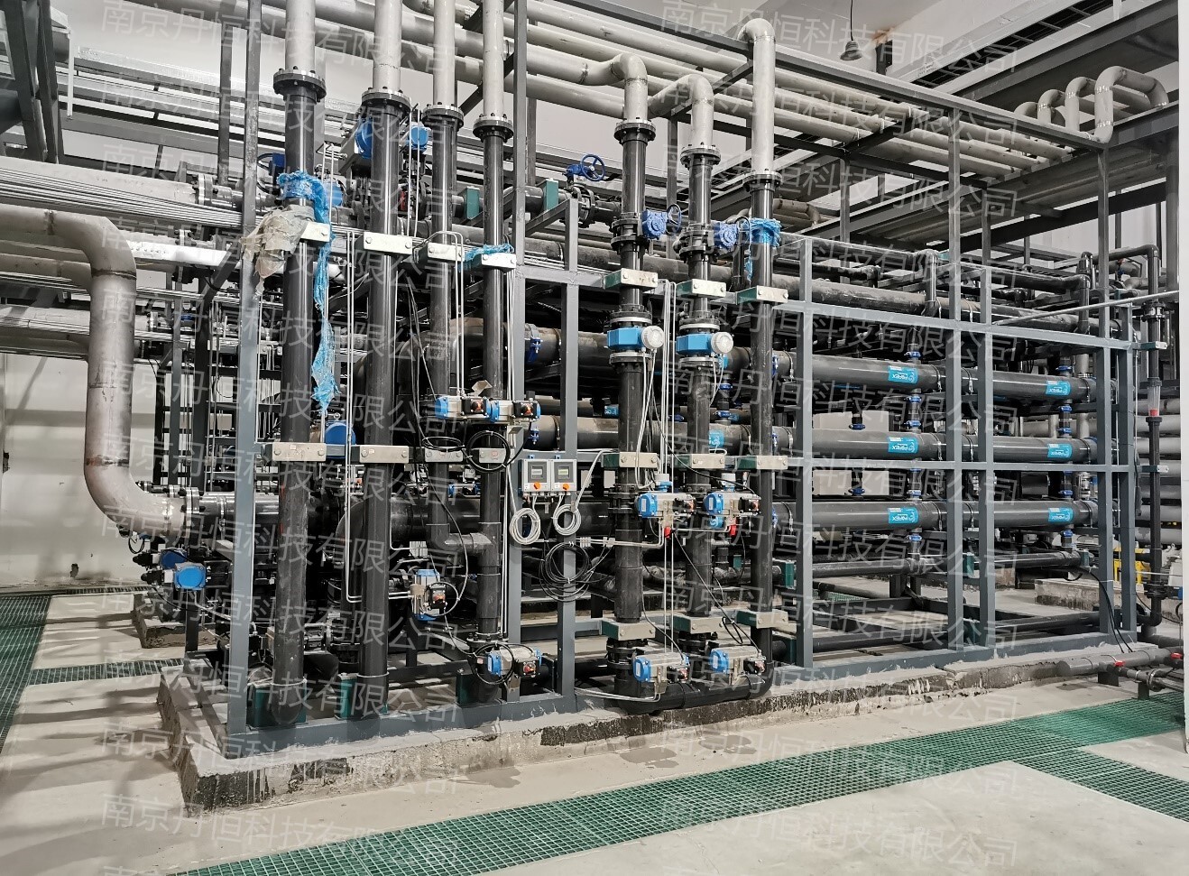 新疆某高新技術(shù)產(chǎn)業(yè)開(kāi)發(fā)區(qū)化工廢水處理工程